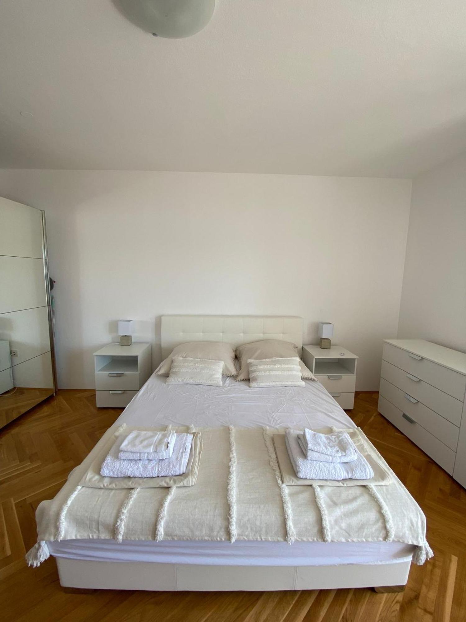 Panorama Apartment Jakov Omis Exterior photo