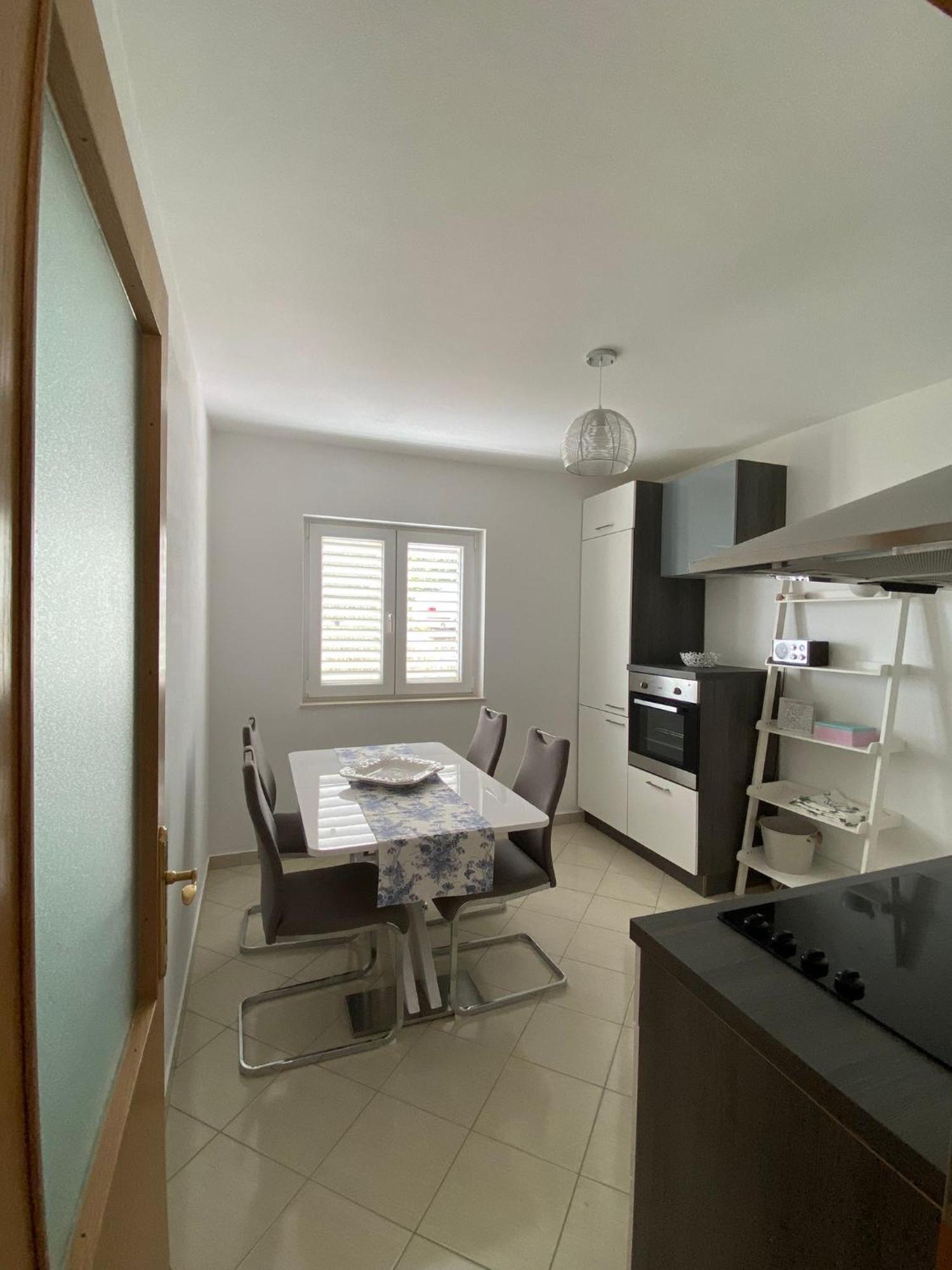 Panorama Apartment Jakov Omis Exterior photo